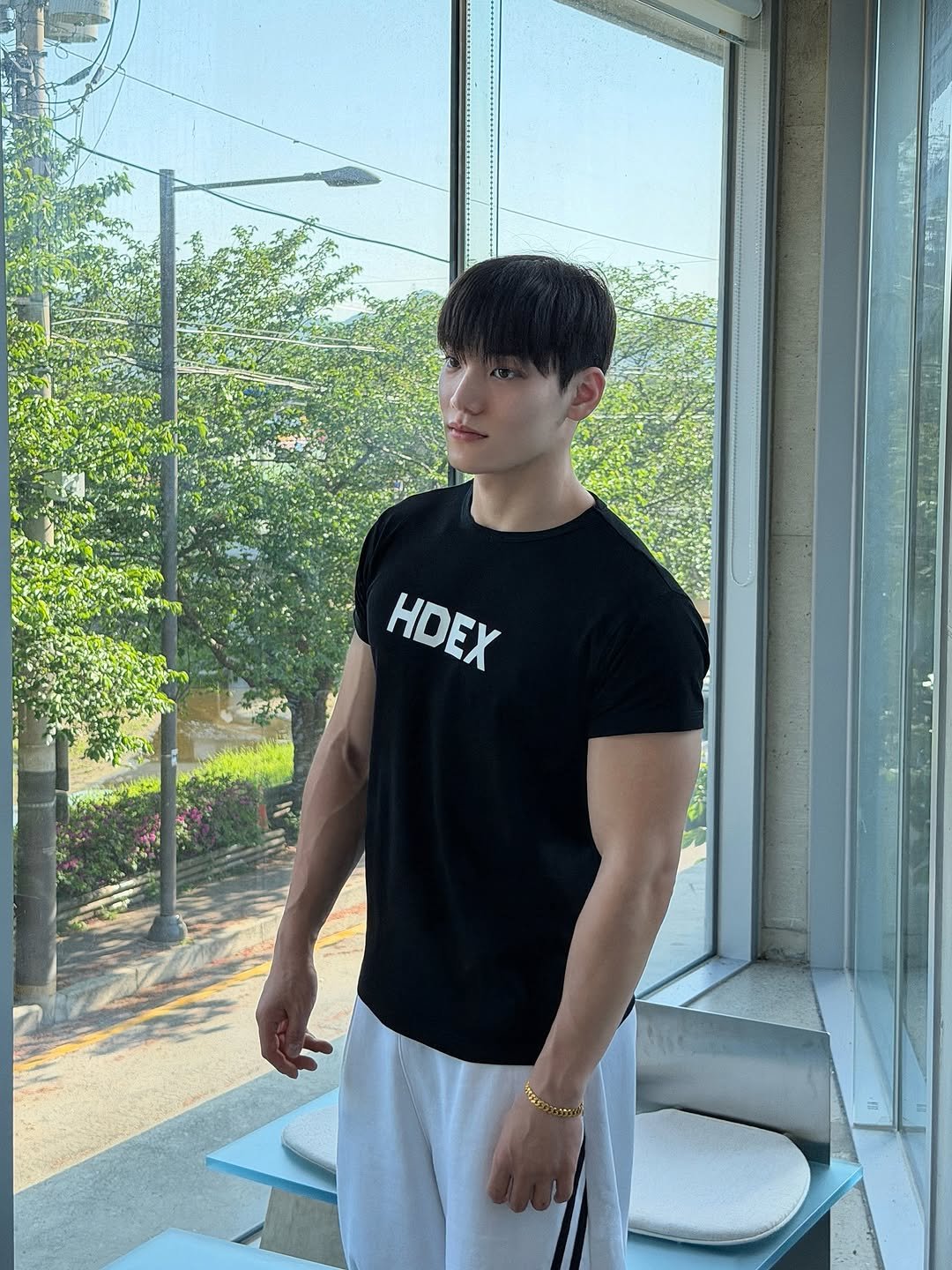 Photo shared by 임득균 on April 26, 2026 tagging @hdex__official. May be an image of one or more people, biceps, people bodybuilding, activewear, sweatpants, sportswear and text.