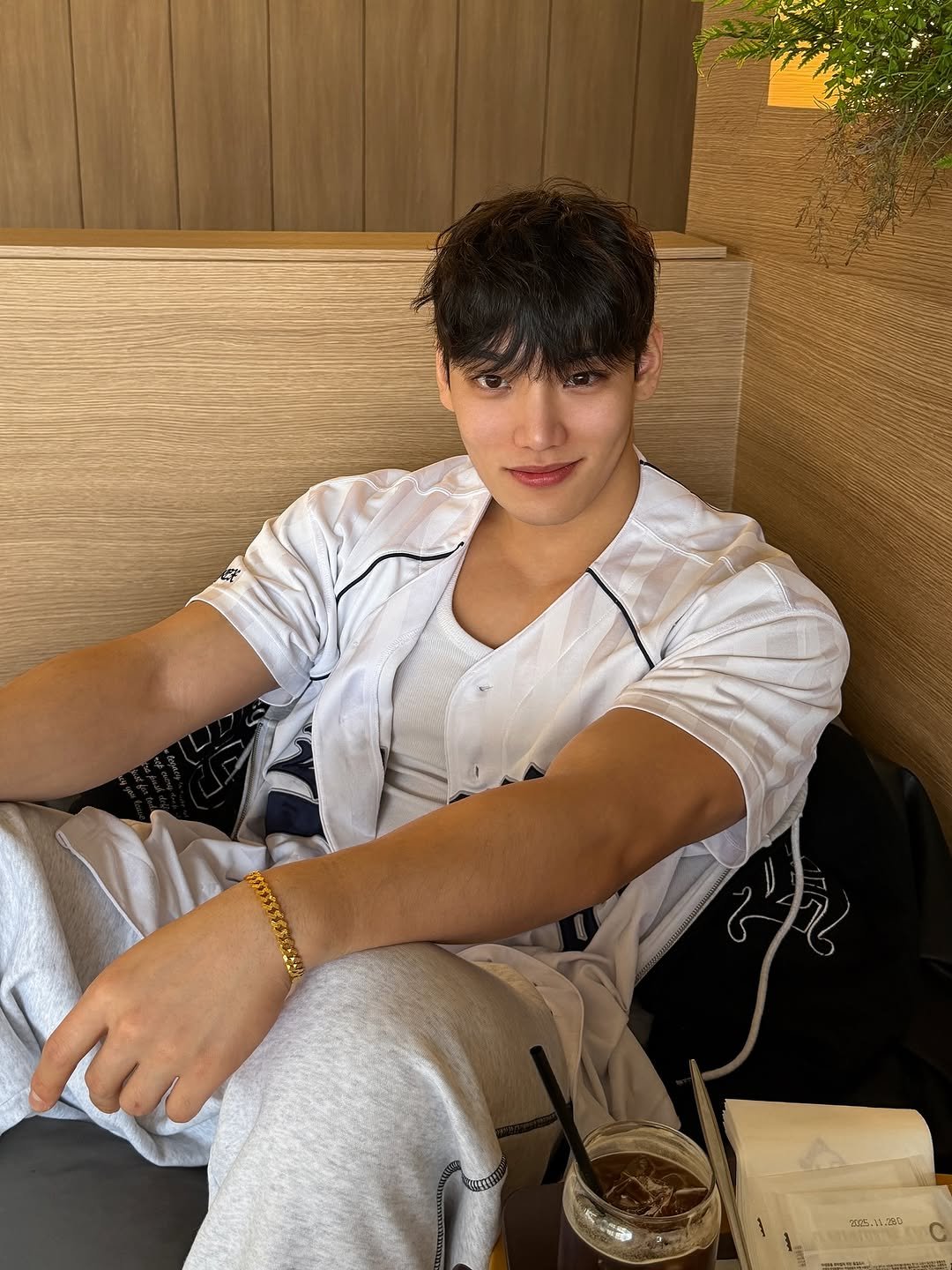 Photo shared by 임득균 on February 11, 2026 tagging @hdex__official. May be an image of one or more people, hair, bolo tie, top and text.