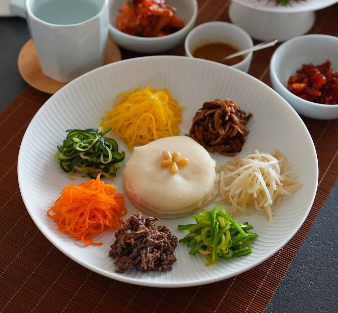 02_table 게시물 이미지: ,
오빠가 일이 있어서 휴가를 냈는데… 
하필 그날이 오빠 생일날이네요

덕분에...