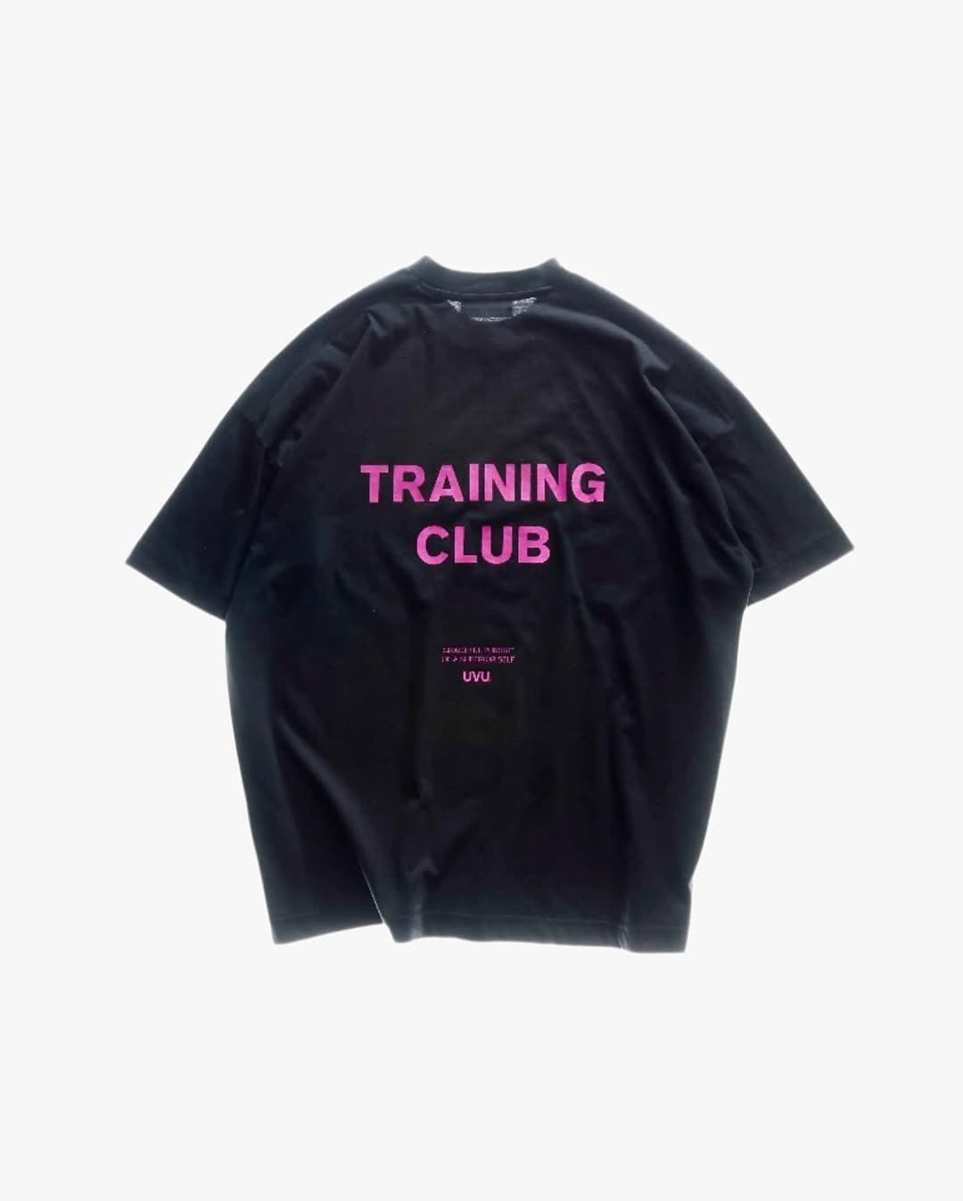 Photo shared by 공오삼 매거진 053magazine on May 30, 2025 tagging @adi.gillespie, and @uvu. May be an image of activewear, sweatshirt, sportswear, top and text that says 'TRAINING CLUB UVU'.