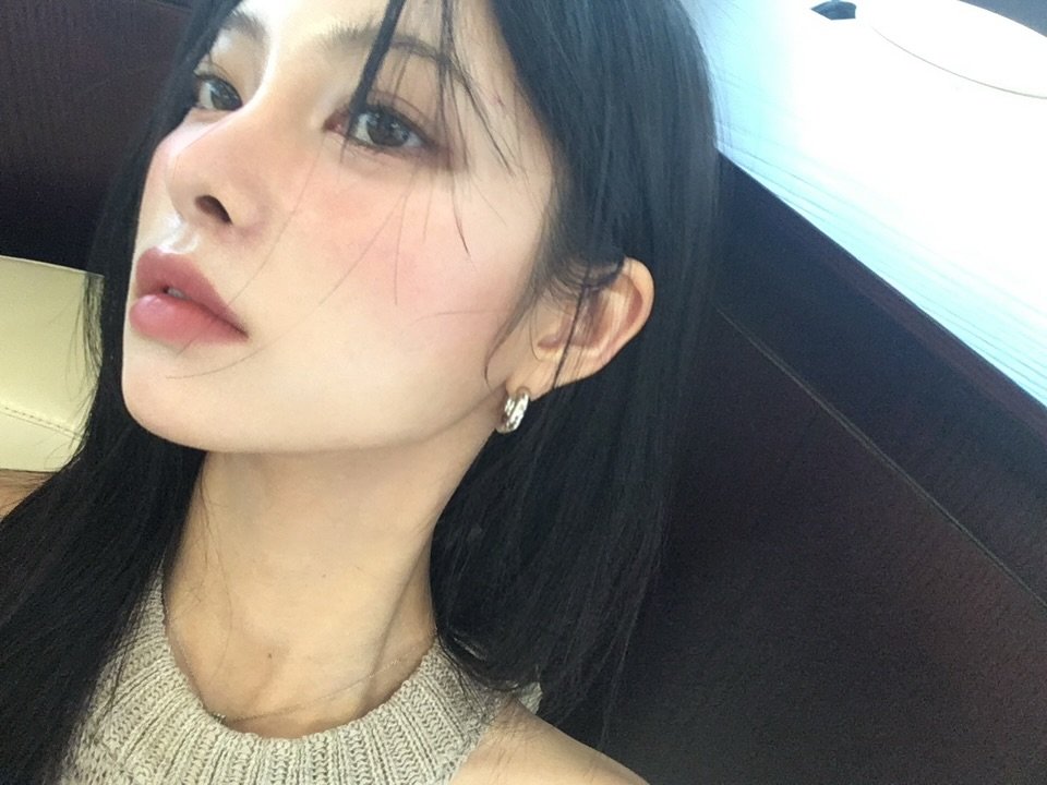 0616gy 게시물 이미지: 뽀뽀 당했어