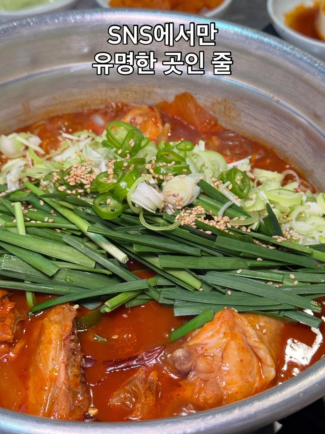 0___muk 게시물 이미지: 이 가게 앞을 10번 넘게 지나다녔거든요?

근데 진짜 신기하게 볼 때마다
여기...