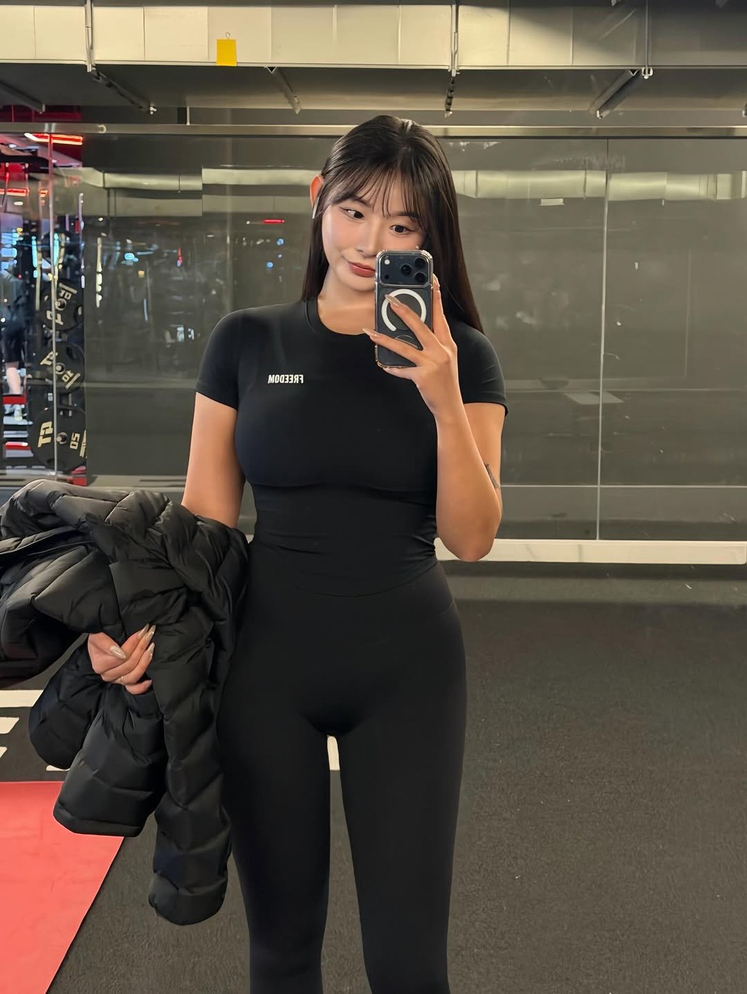 #헬스 #헬스타그램 #운동하는여자 #레깅스 #레깅스몸매 #몸매 #몸매스타그램 #강민경 #강민경골반 #골반미인