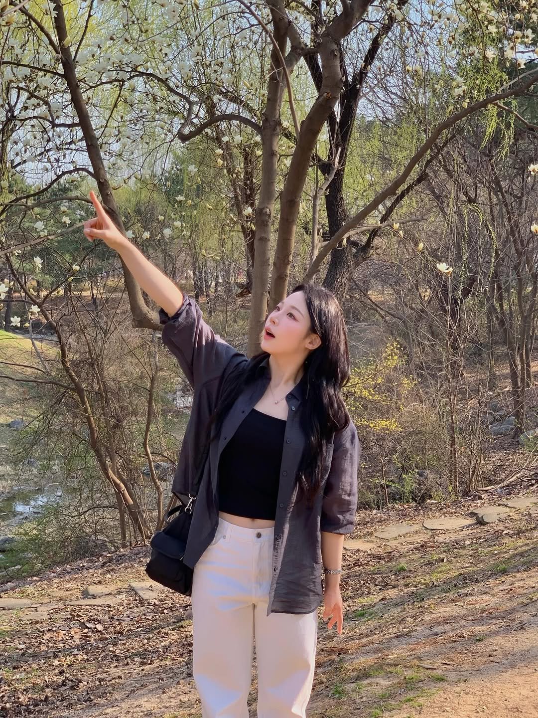 Photo by 오션 on March 28, 2026. May be an image of park and text.