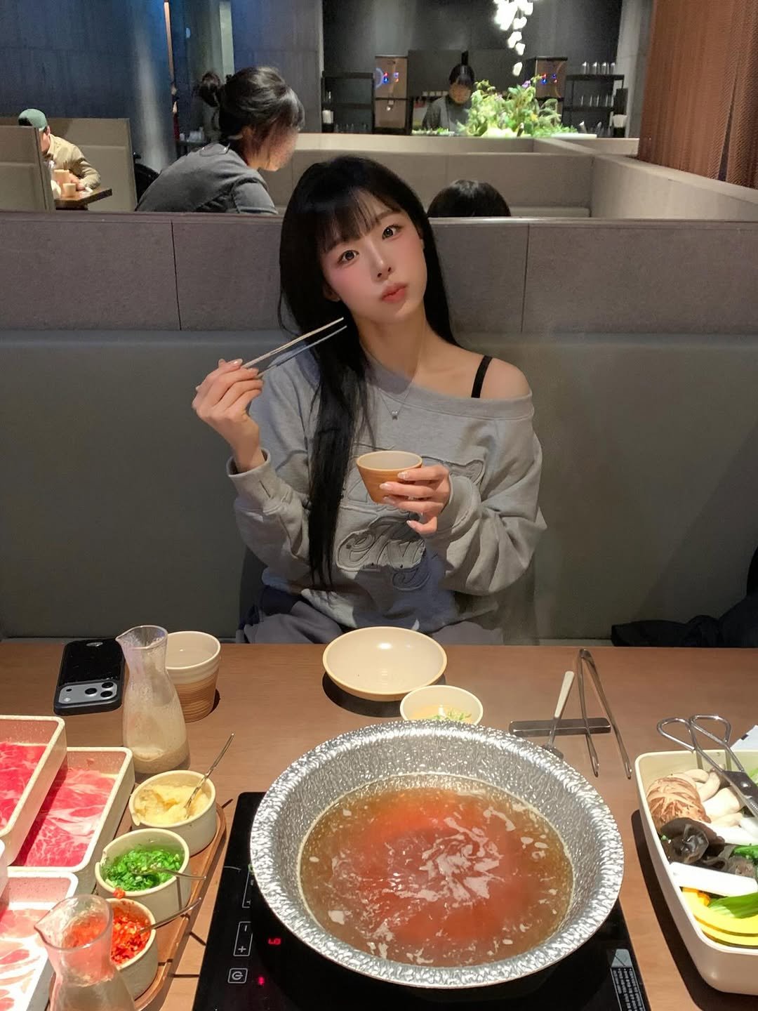 Photo by 오션 on March 01, 2026. May be an image of hot pot, fondue, pot and text.