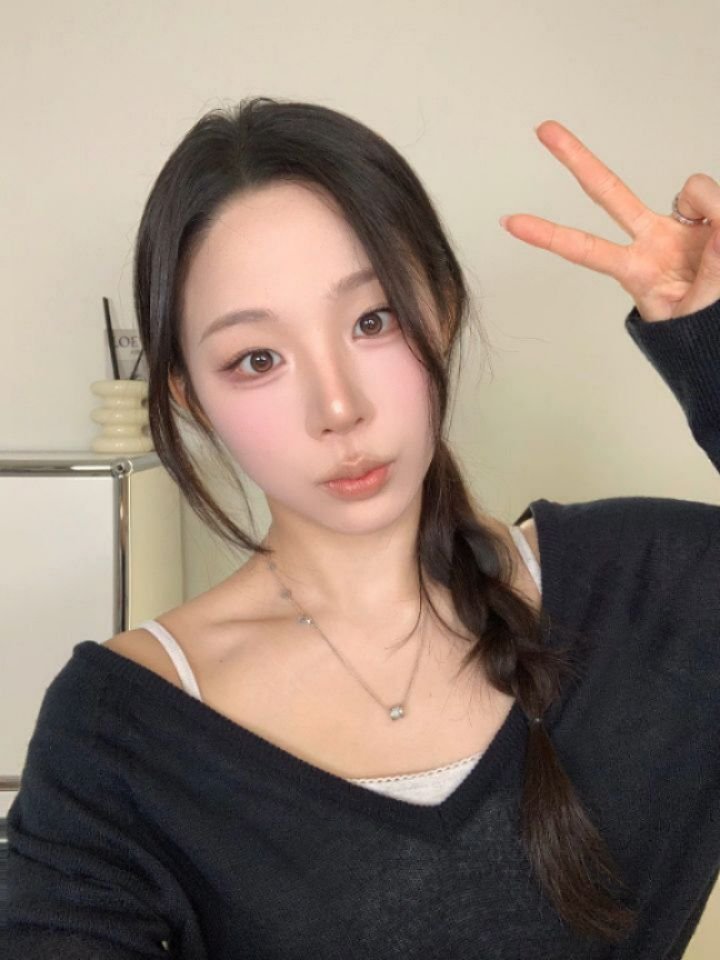0cean_boutique 게시물 이미지: 네이비 니트 입은 날엔 홀리카 얼그레이프를 써보시오~♡