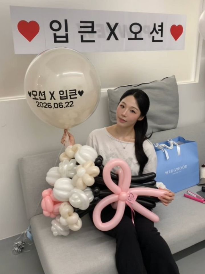 0cean_boutique 게시물 이미지: 밀물이들~🥹✨
입큰과 함께 개발한 뉴니스 베어 파우더 팩트 전수량 품절...
