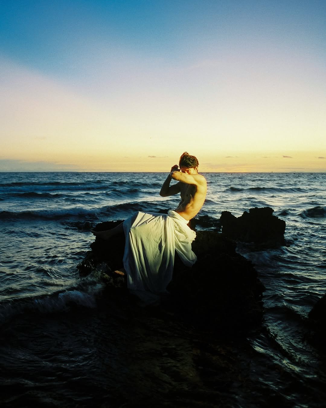 Photo shared by Joshua 魏 Nai on April 07, 2025 tagging @roy_k_, @filmneverdie, @0ojin_, @cinestillfilm, @ackergray, @allpowersdirect_official, @nanlite_global, @nanlite.australia, and @88rontan.