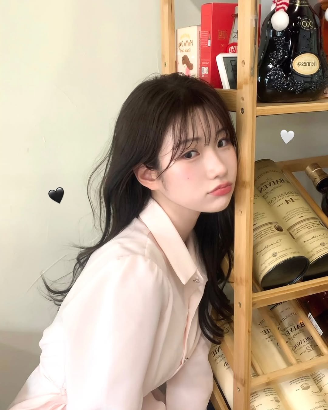 Photo by 이로아 on April 20, 2025. May be an image of 1 person.