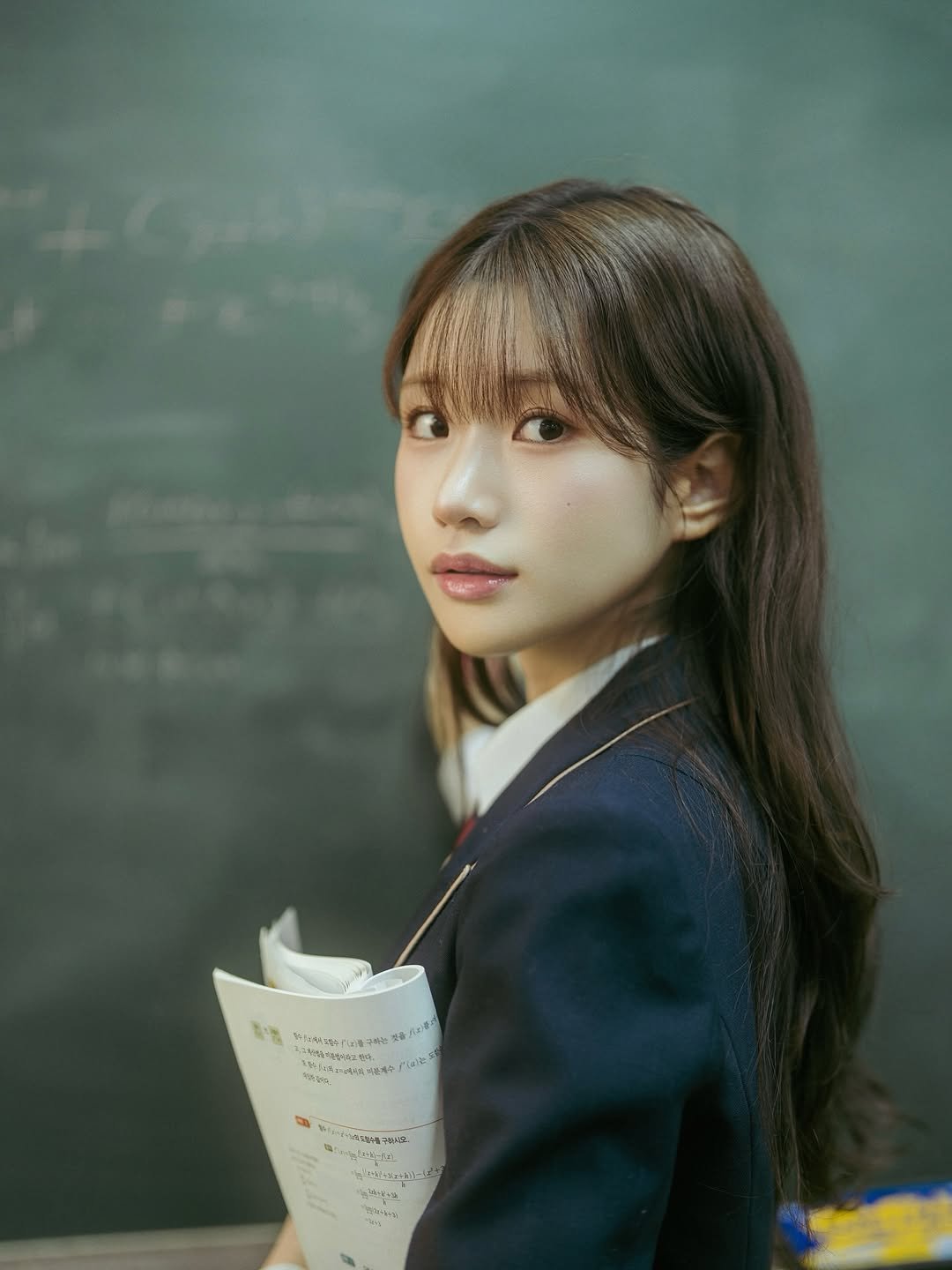 Photo shared by 이로아 on October 26, 2025 tagging @namu.pic_, and @greenstudio__official.