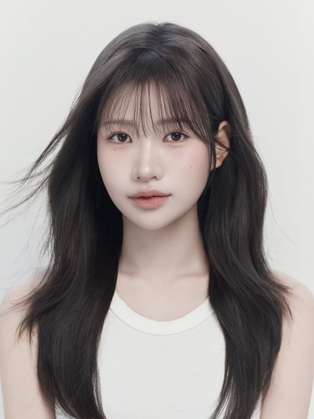0uroa 게시물 이미지: Profile.