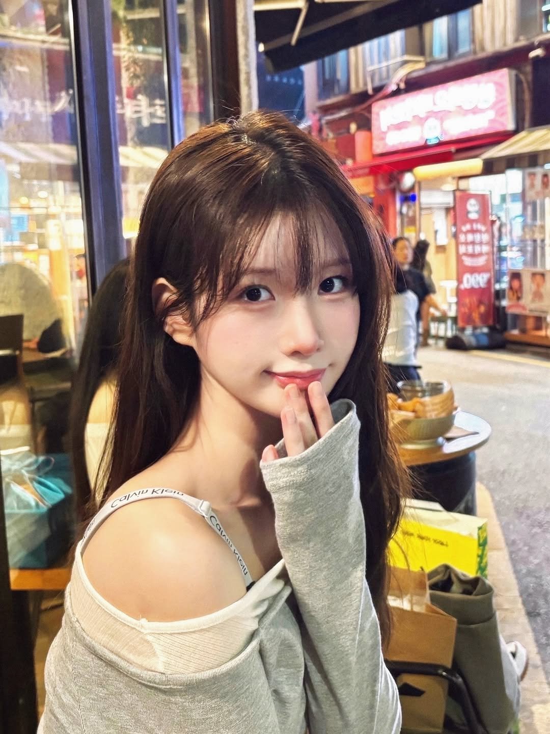 Photo by 이로아 on October 01, 2025. May be an image of 1 person.