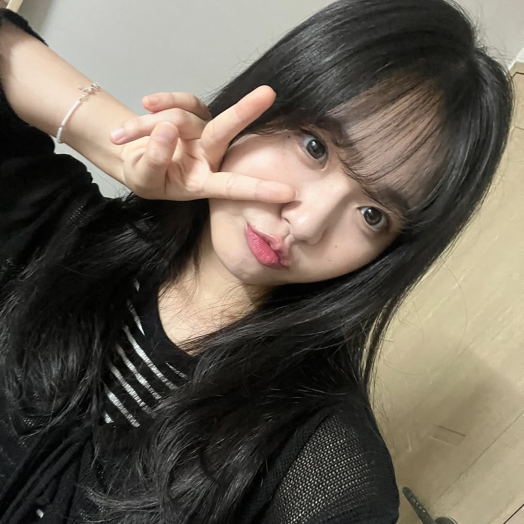 Photo by 지음 on September 30, 2025. May be a selfie of one or more people, bangs, top and text.