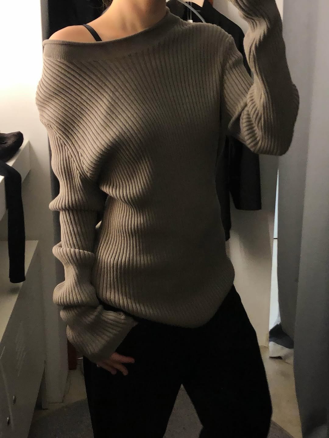 Photo shared by kimyoung on December 12, 2025 tagging @athoce.seoul. May be an image of sweater, knit, sweatshirt, turtleneck and cardigan.