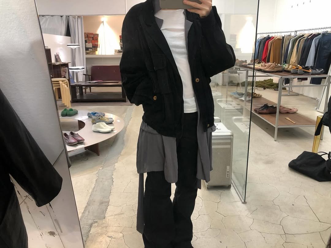 Photo shared by kimyoung on March 17, 2026 tagging @athoce.seoul. May be an image of duffle coat, overcoat, goosedown coat, parka, fleece, jacket and text.