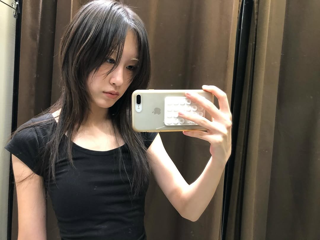 Photo by kimyoung on September 12, 2025. May be a selfie of one or more people, hair and mirror.