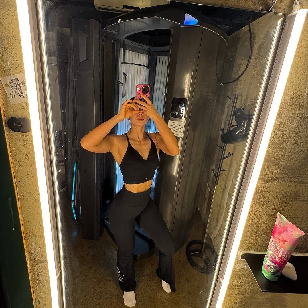 12ny_fit03 게시물 이미지: 내 주변은 늘 익숙한 장소, 익숙한 사람들, 손에 익은 물건들
그 속에서 오는...