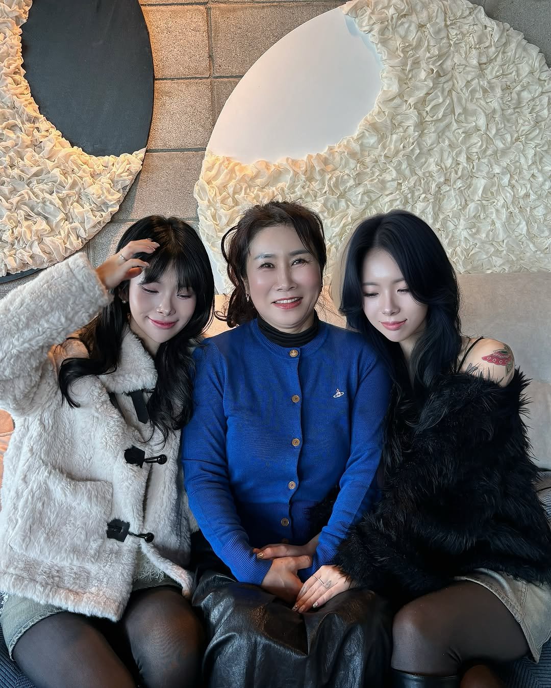 155_kg 게시물 이미지: 모듀들 Chill한 설연휴 보내세요 ’ᴗ‘ ٩ ⍤⃝ و ⍨⃝ 
성형이없는 시절이라면...