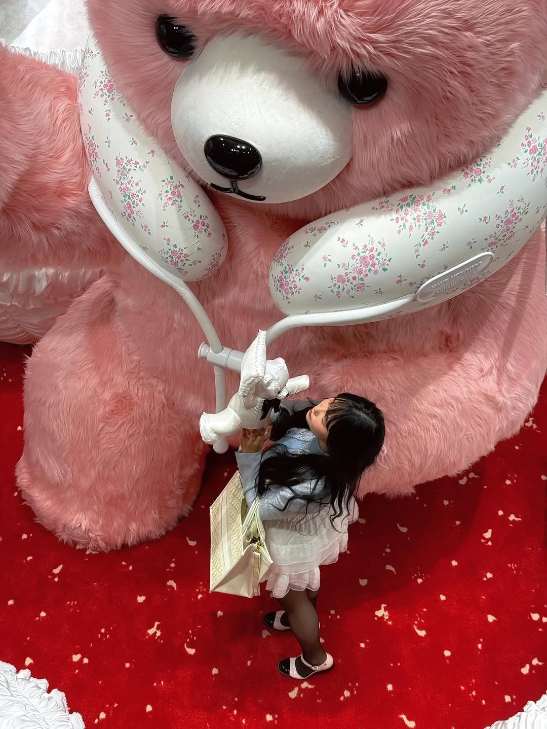 Photo shared by 전보연 on August 17, 2025 tagging @shushu__tong. May be an image of 1 person, bear, doll and text.
