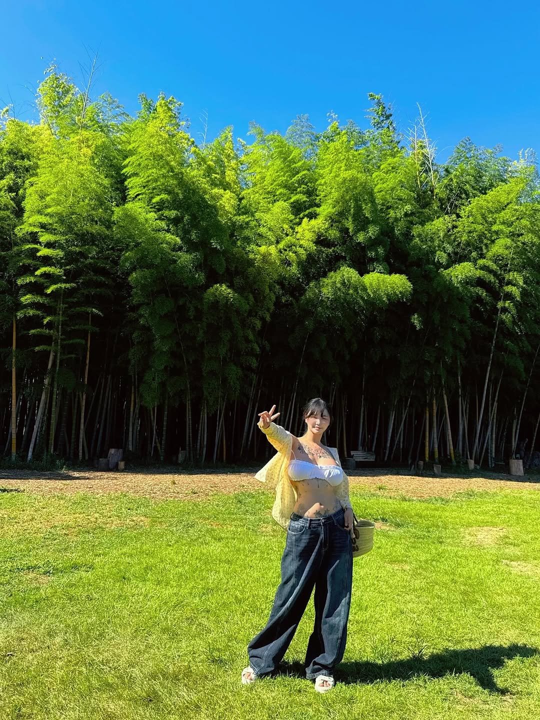 Photo shared by 전보연 on August 18, 2025 tagging @daehannmokjang. May be an image of 1 person, bamboo, grass and text.