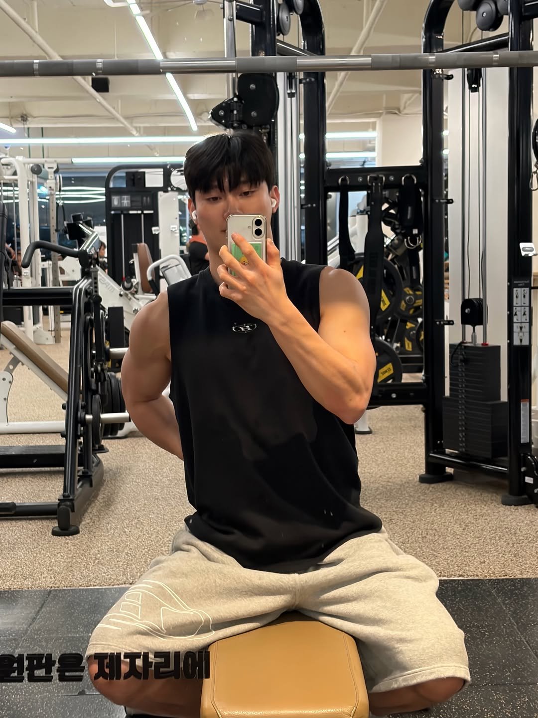 182_jg 게시물 이미지: 오늘 운동했으니 고기 정도는 괜찮겠지🤫
