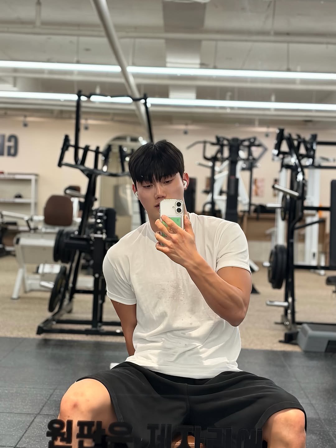 182_jg 게시물 이미지: 바이젝 반팔 하나 잘 만드네요👍

핏도 좋은데
너무편해서 더 마음에...