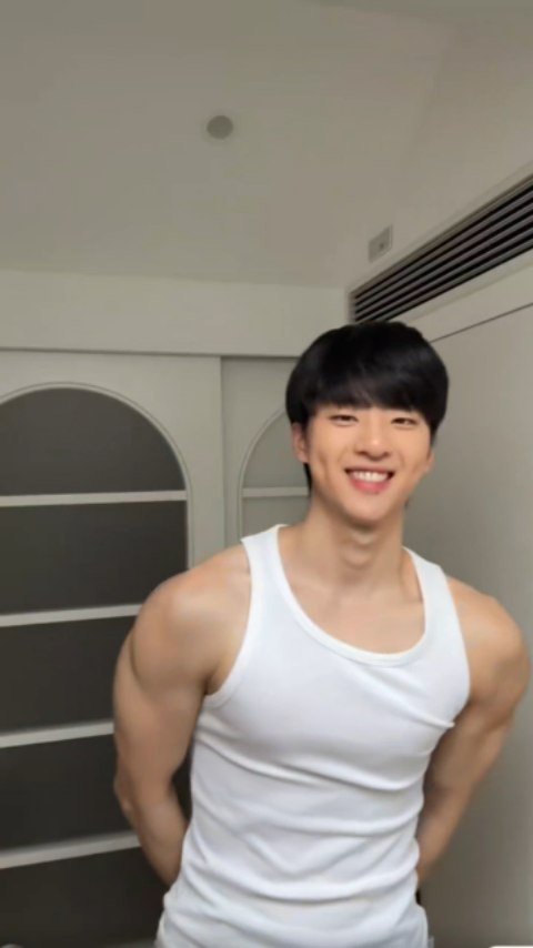184.95cm 게시물 이미지: Don't be ....🤣 #fyp
