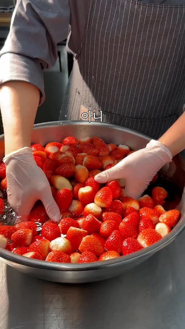 1993.windmill 게시물 이미지: 가짜크림 말고 진짜크림 없어요?

식물성크림으로 만드는 빵이나 케이크...