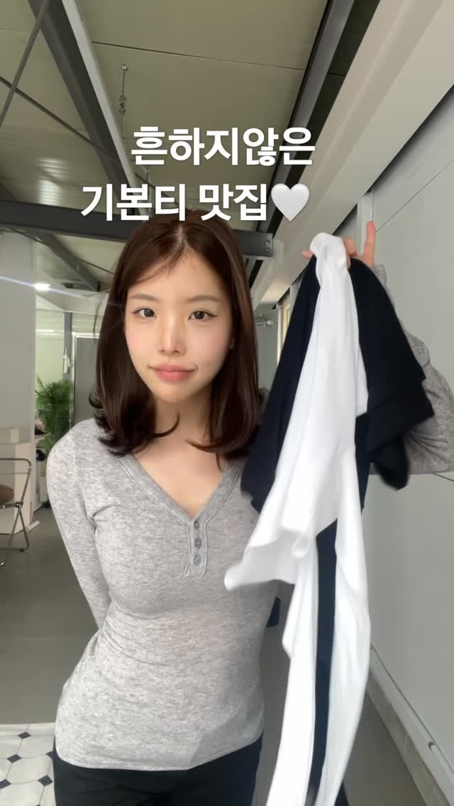 1_jjeong.u 게시물 이미지: 유니크한데 핏 미친 기본티 맛집 ...(내돈내산) 
@cladda_official