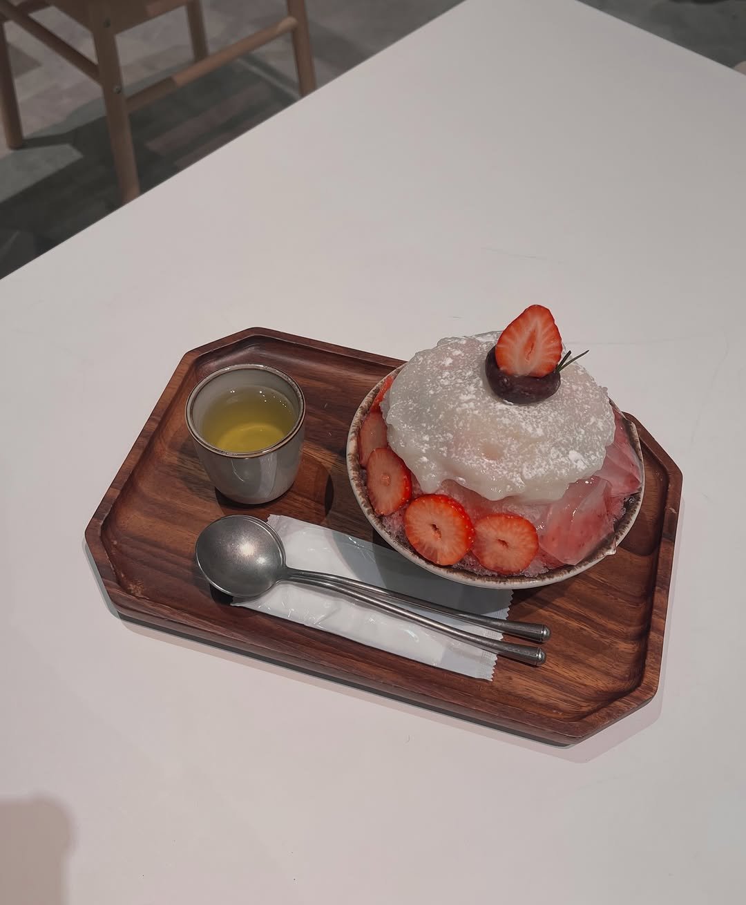 Photo by 🤍🐰🤍 on December 04, 2025. May be an image of dessert, strawberry and text.