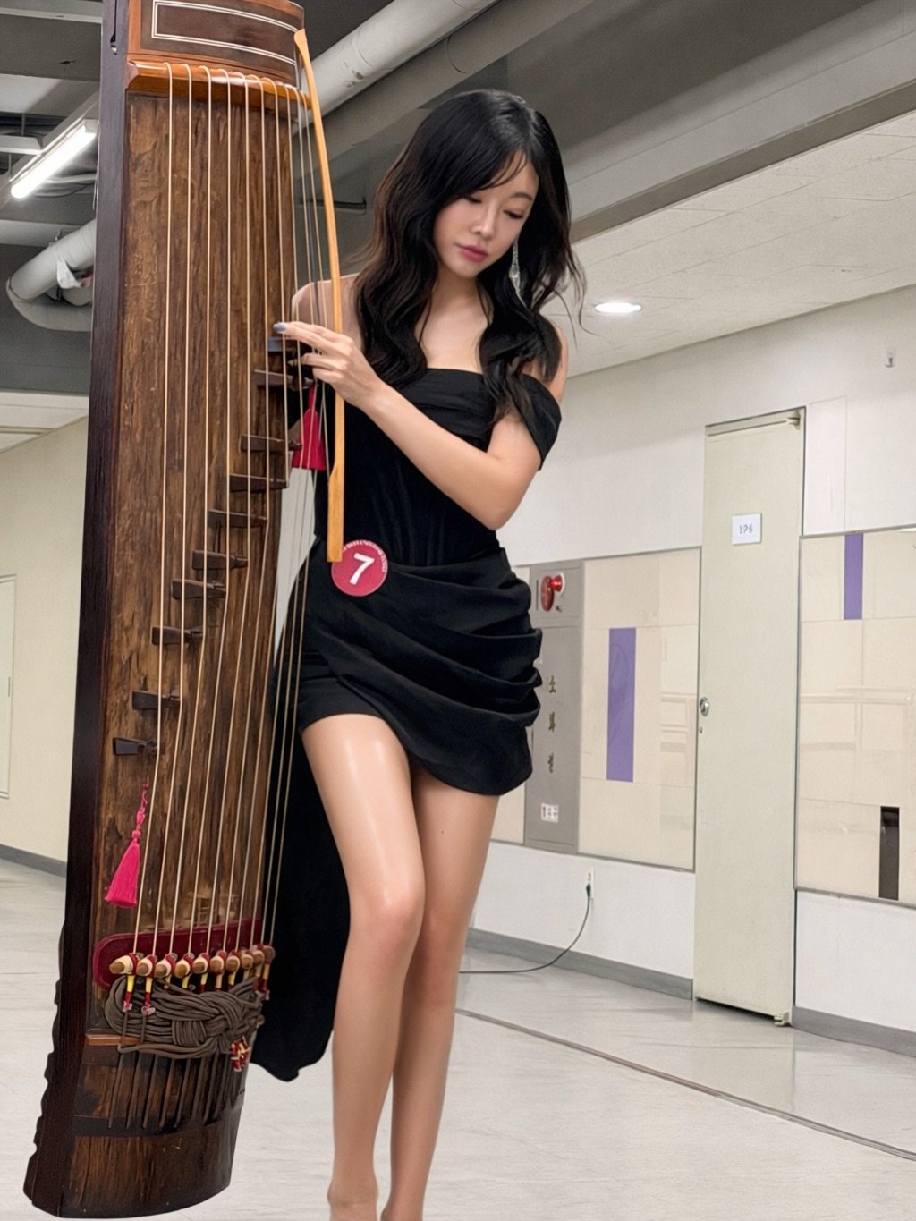 Photo by 이블리프로젝트🩵 on December 20, 2025. May be an image of harp and text.