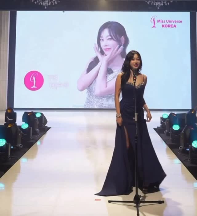 1evely1 게시물 이미지: 공교롭게 진과 선 번호가 붙어있었네요.
진 서현이 6번 나 7번 ❤️

영상 좀 더...