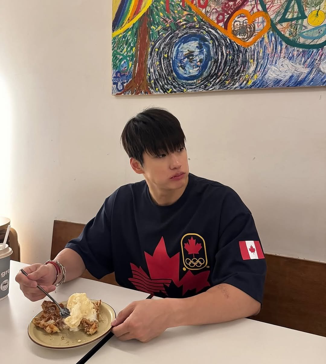 Photo by 김예현 on July 22, 2025. May be an image of 1 person, pancake and text.