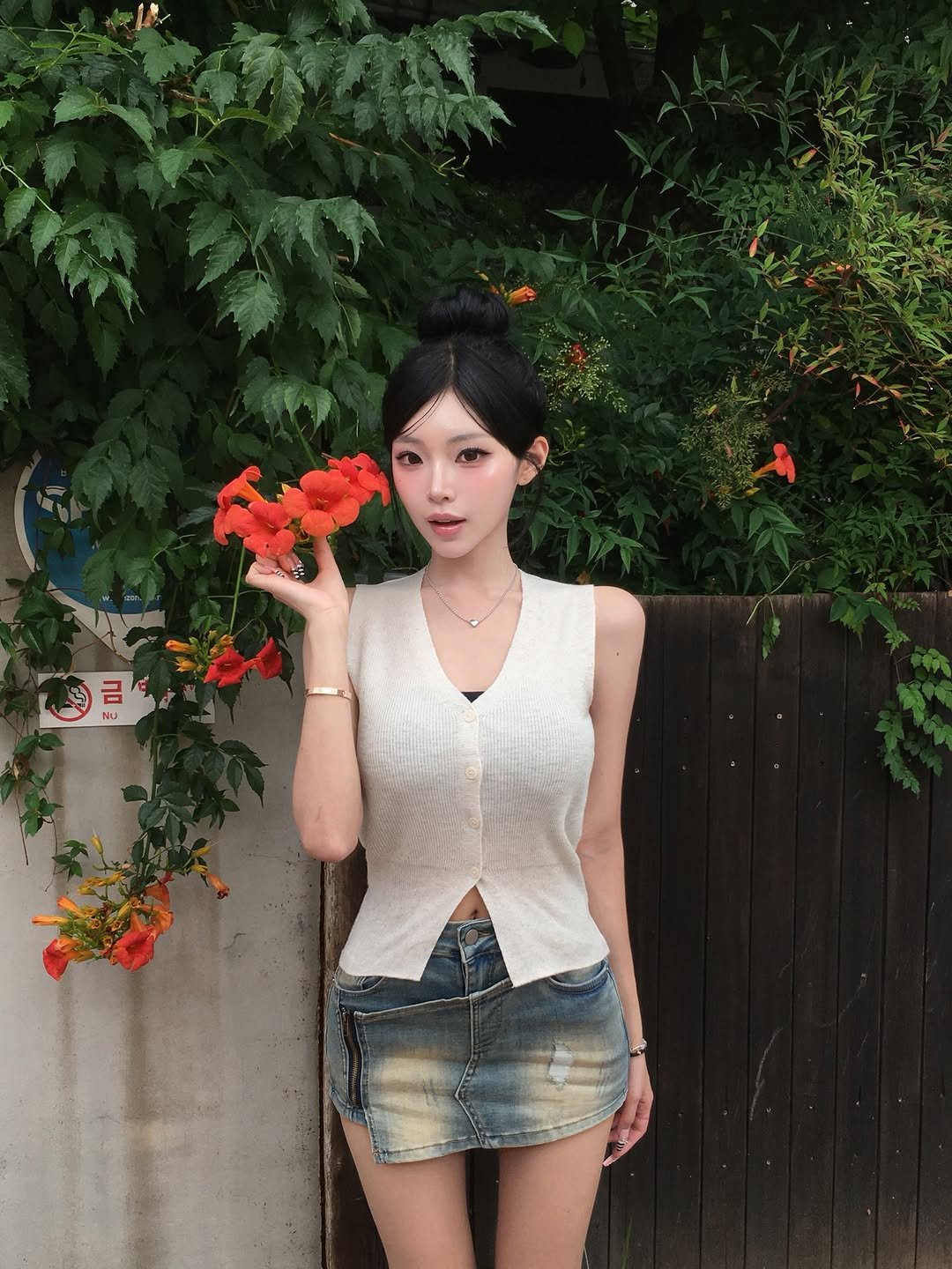 1owelly_ 게시물 이미지: 능소화랑 한 컷트