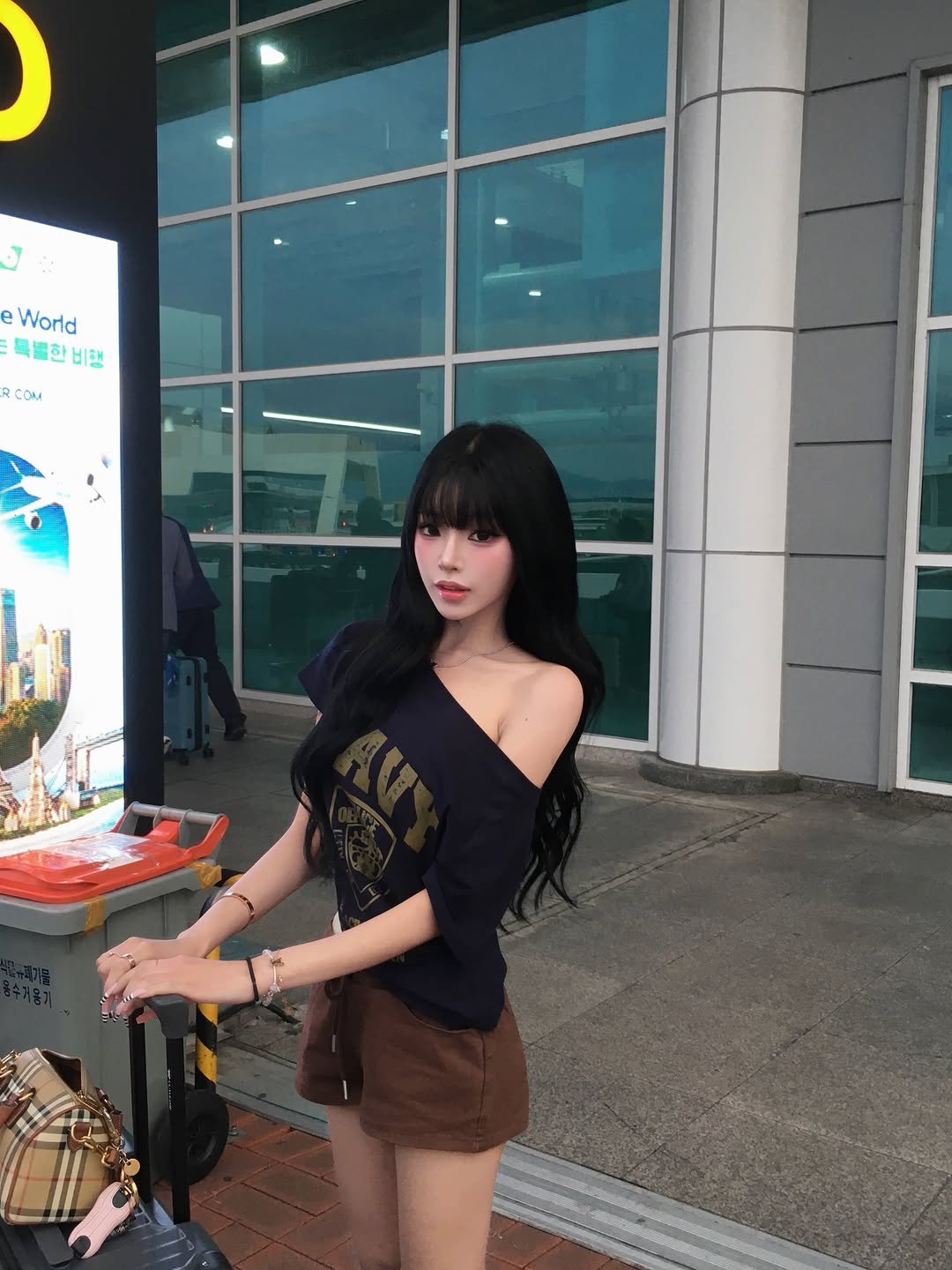 1owelly_ 게시물 이미지: 휴가 떠나요💨