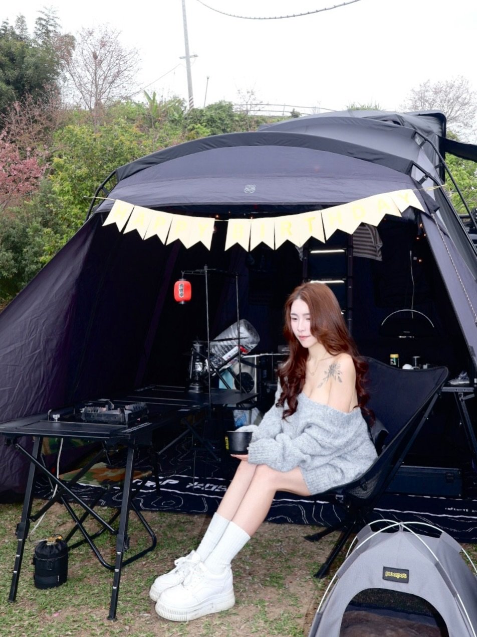 2000__fang 게시물 이미지: 以前也喜歡到處玩 到處去吃美食
但現在更喜歡露營，
享受放下手機放空的時候...