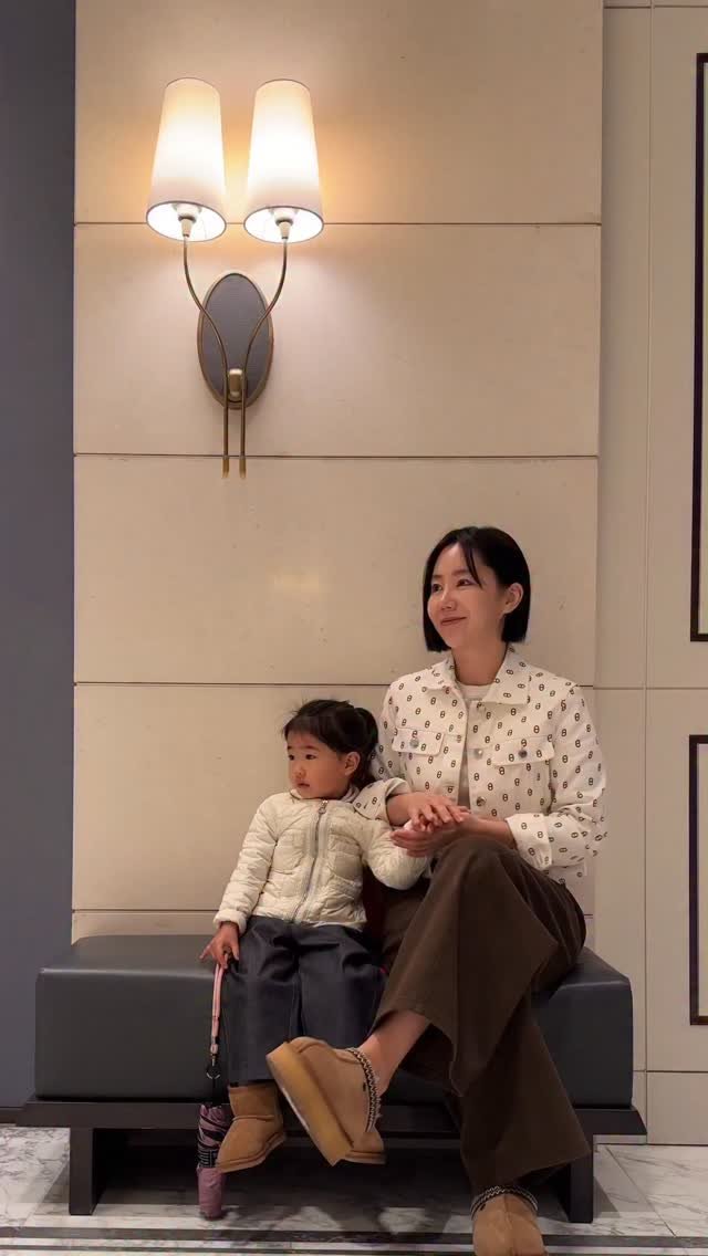 2905_home 게시물 이미지: [톤업] 남겨주시면
3분께 광채 톤업크림 선물로 보내드리고
2만원 대 특가 오픈시...