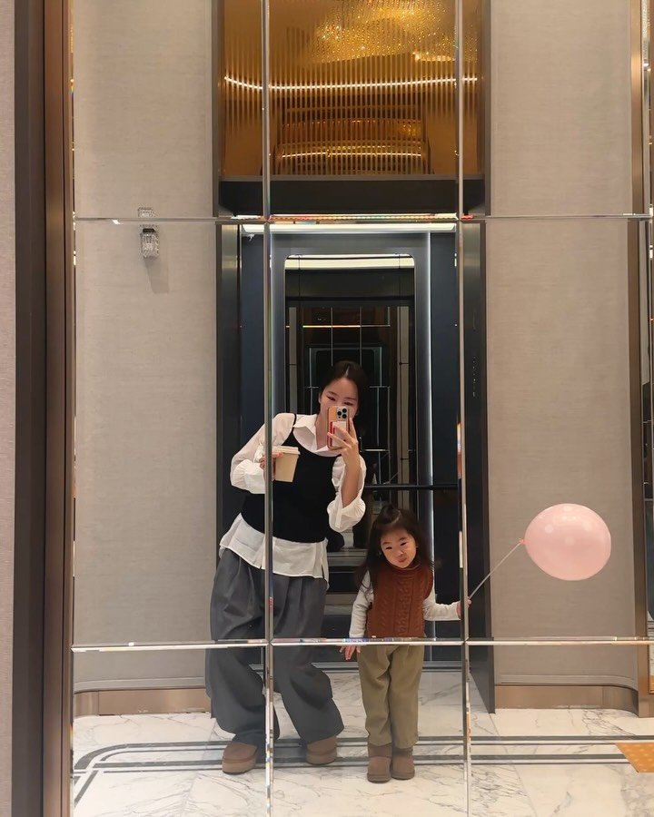 2905_home 게시물 이미지: 주말은 왜 이렇게 순삭..
⠀
오늘은 셋이 극장판 똘똘이 보고왔어요ㅎㅎㅎ
이렇게라도...