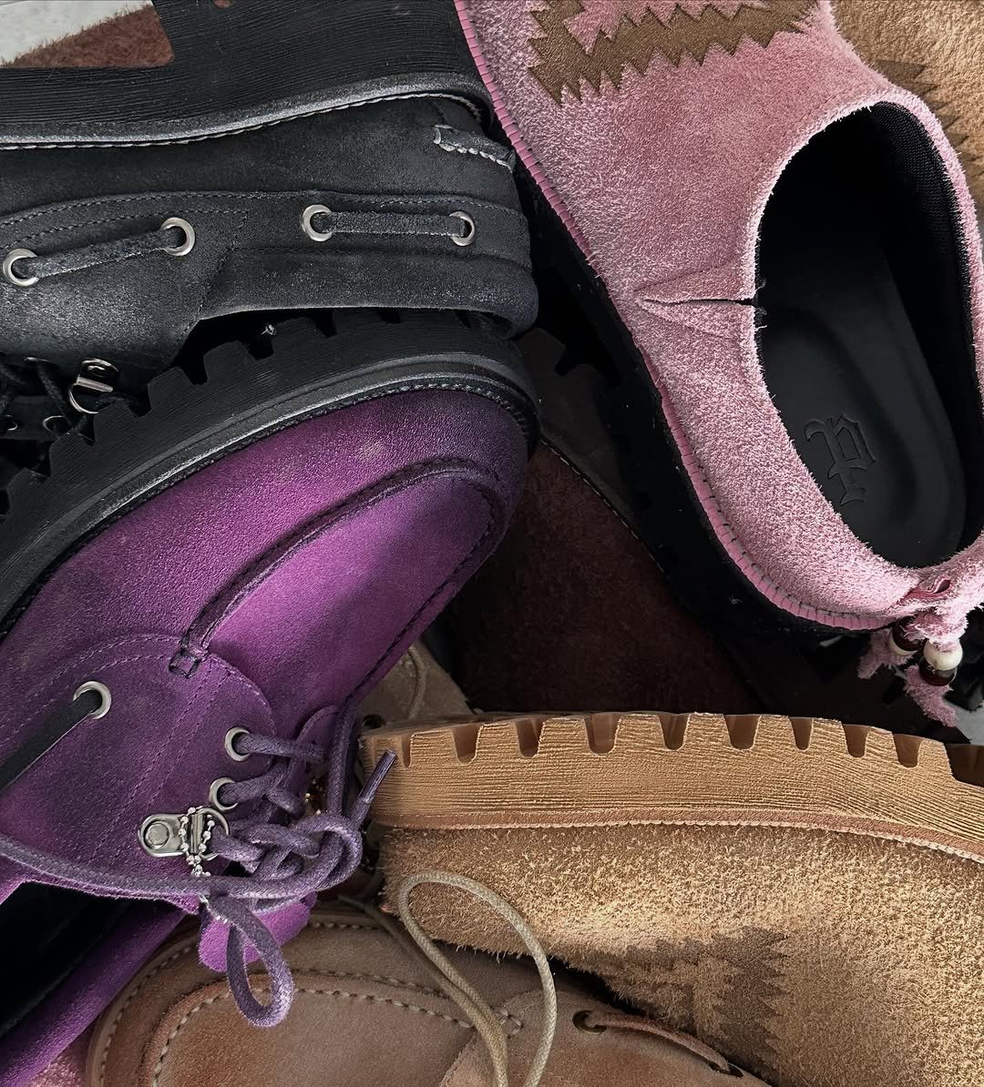 Photo shared by 피로 on April 08, 2025 tagging @yase_shoes.