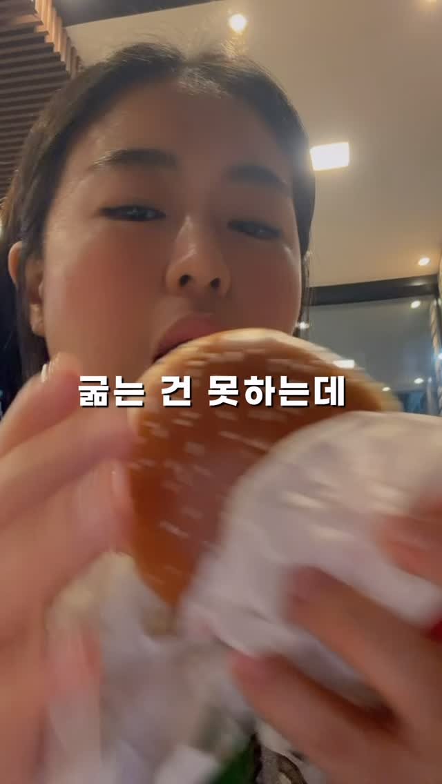 2one_reset 게시물 이미지: 솔직히 저는… 참는 다이어트 진짜 오래 못 갔어요🥲
며칠은 샐러드 먹고 버티다가 한...