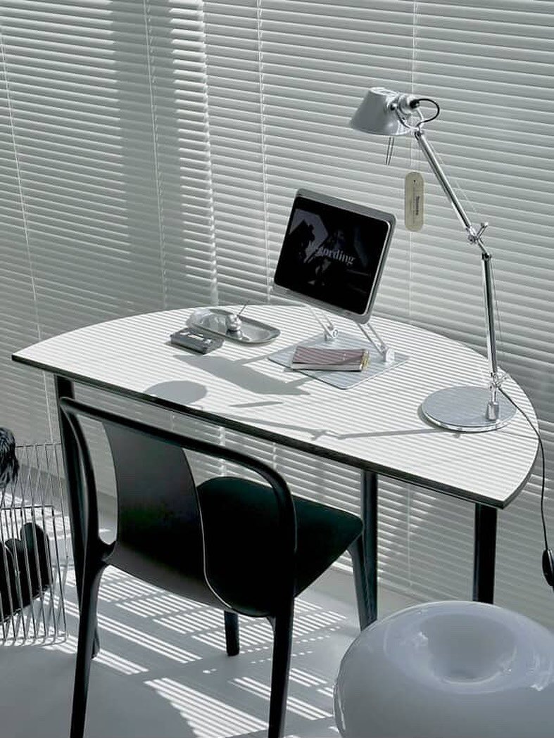 Photo by 2UC inc. on August 26, 2025. May be an image of bureau, lamp, armchair, desk, indoors, office and text.