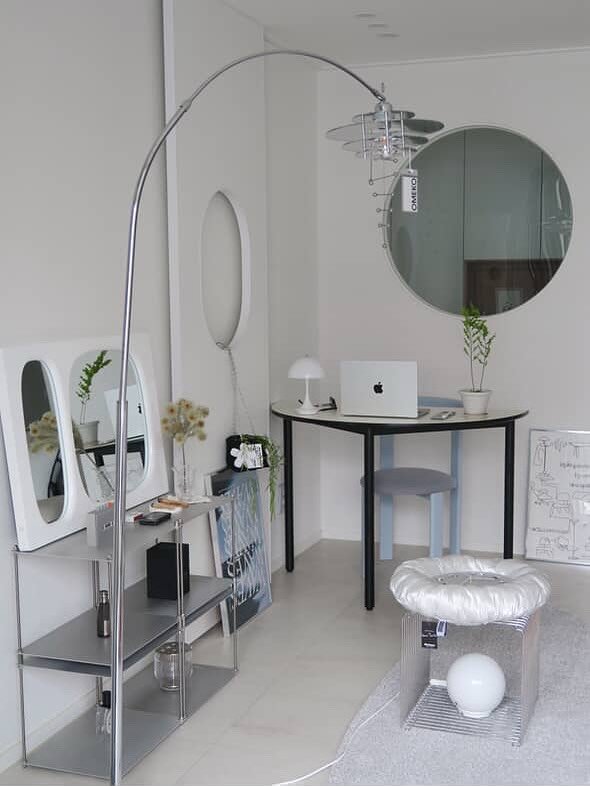 Photo by 2UC inc. on October 01, 2025. May be an image of lighting, rack, mirror, bureau, desk, wash basin, indoors, office and text.