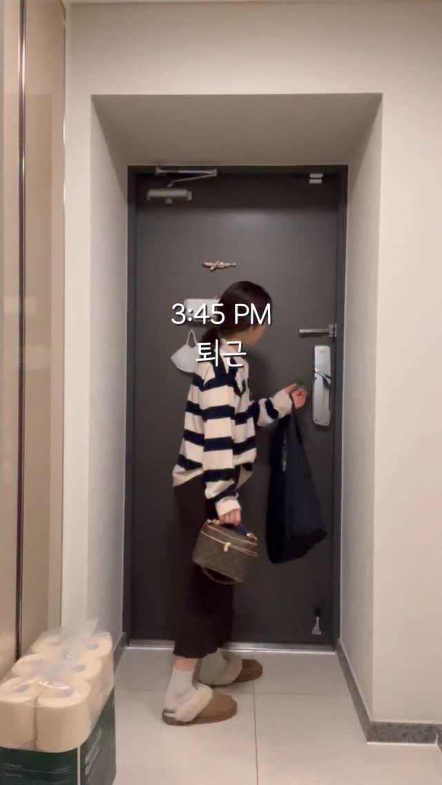 2you_salim 게시물 이미지: 퇴근이 빠른 날 찍어본 브이로그💛

대파랑 양배추가 똑 떨어져서,
집 앞에서 장...