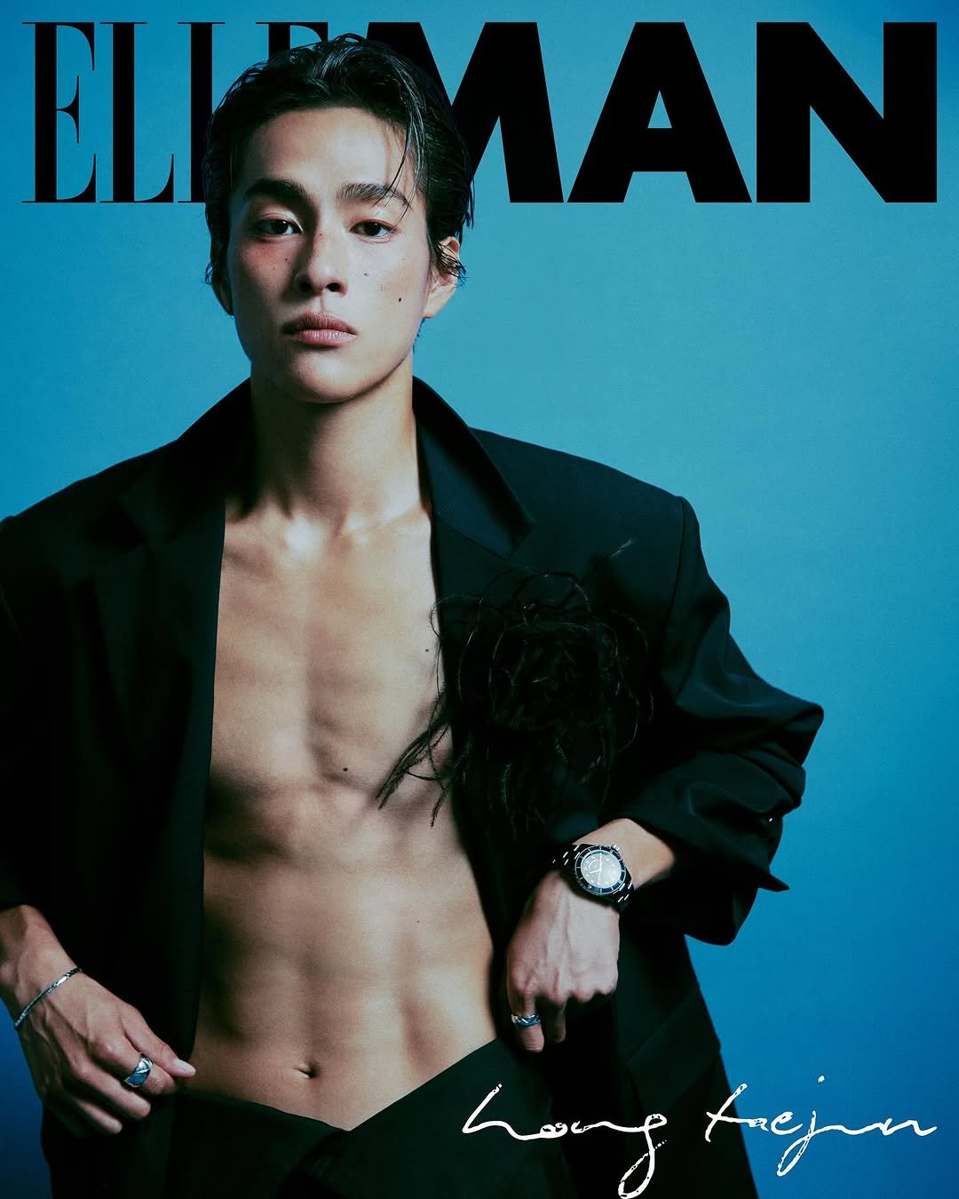 Photo shared by 홍태준 TaeJun on September 26, 2025 tagging @chanel.beauty.korea. May be an image of one or more people, poster, magazine and text that says 'ELI ΠΡΜΑΝ houg fuejn'.