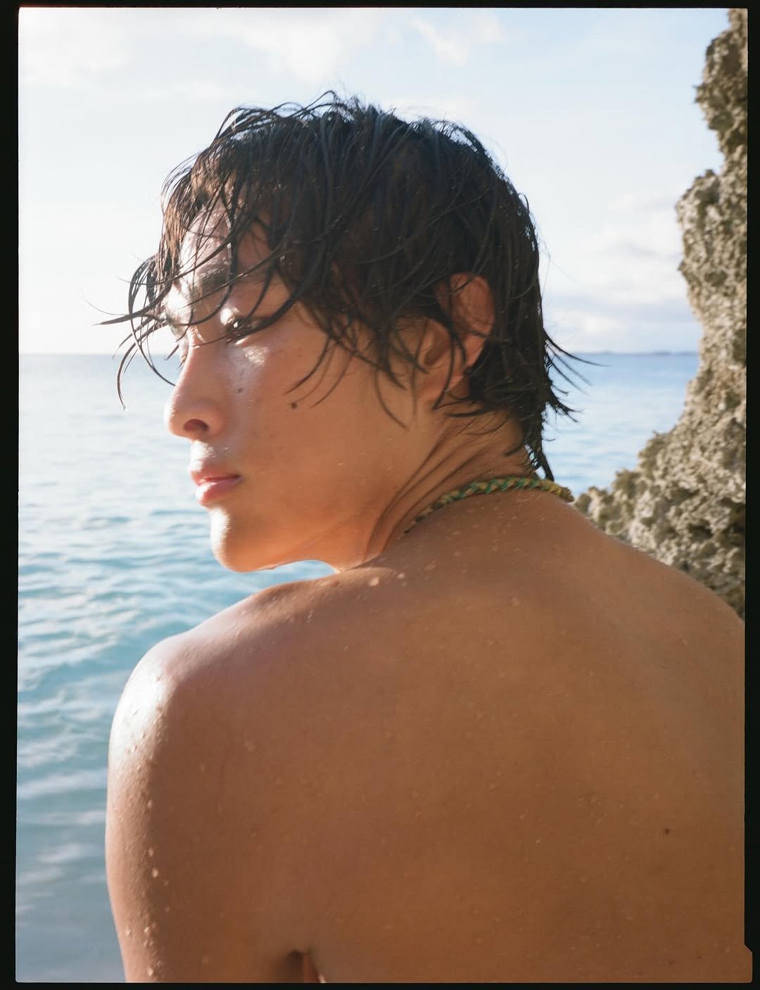 Photo shared by 홍태준 TaeJun on December 09, 2025 tagging @zyobb, and @leejyhoo. May be an image of text.