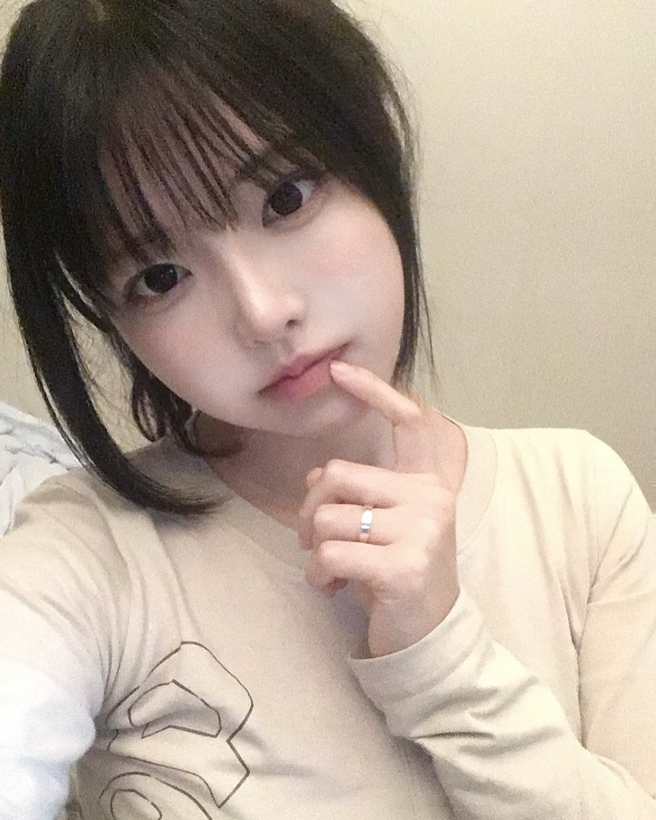 Photo shared by 강비 on April 02, 2026 tagging @graver_kr. May be a selfie of one or more people, bangs, top and text.