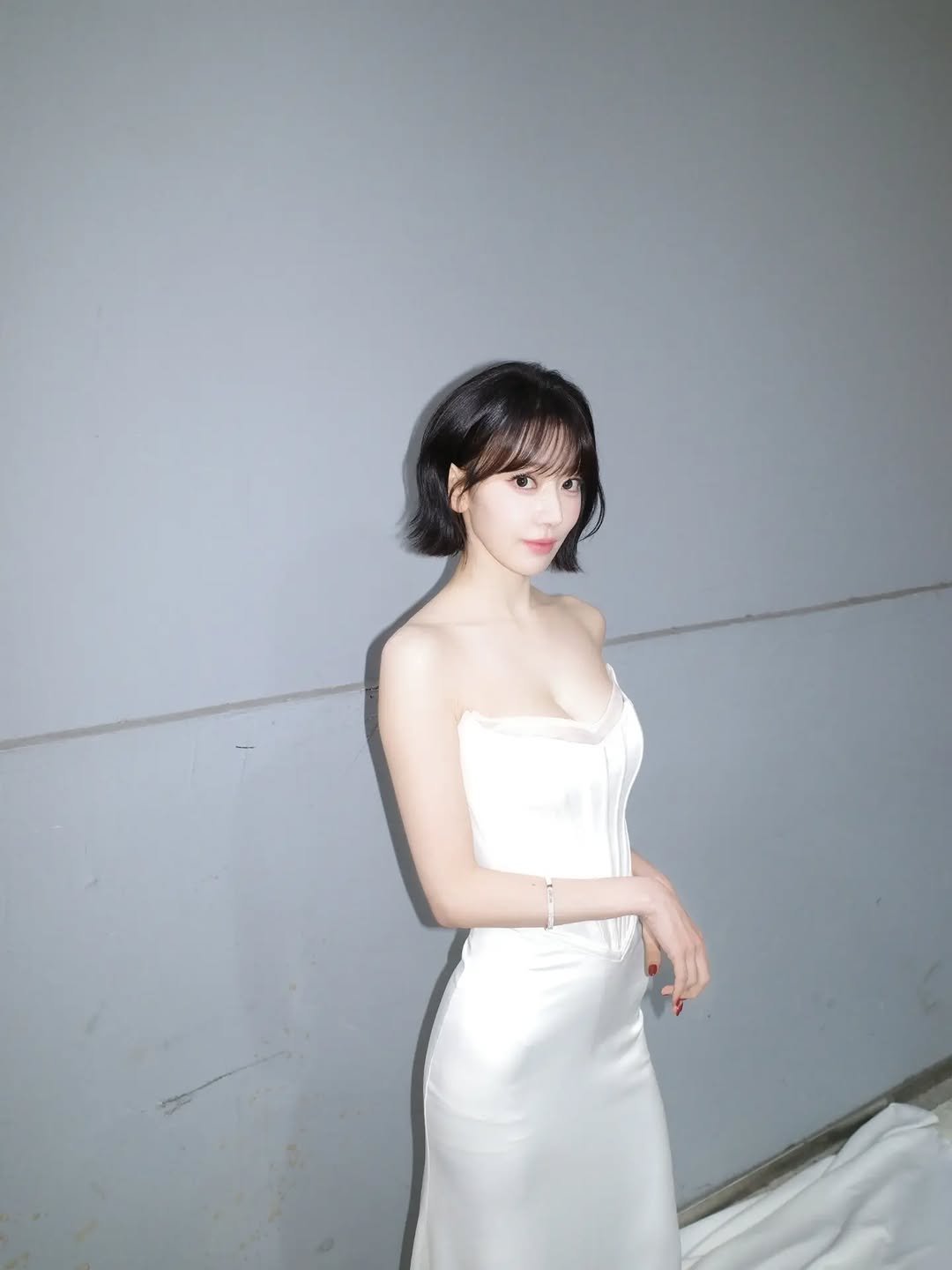 Photo by Sakura Miyawaki on January 15, 2026. May be an image of one or more people, hair and dress.