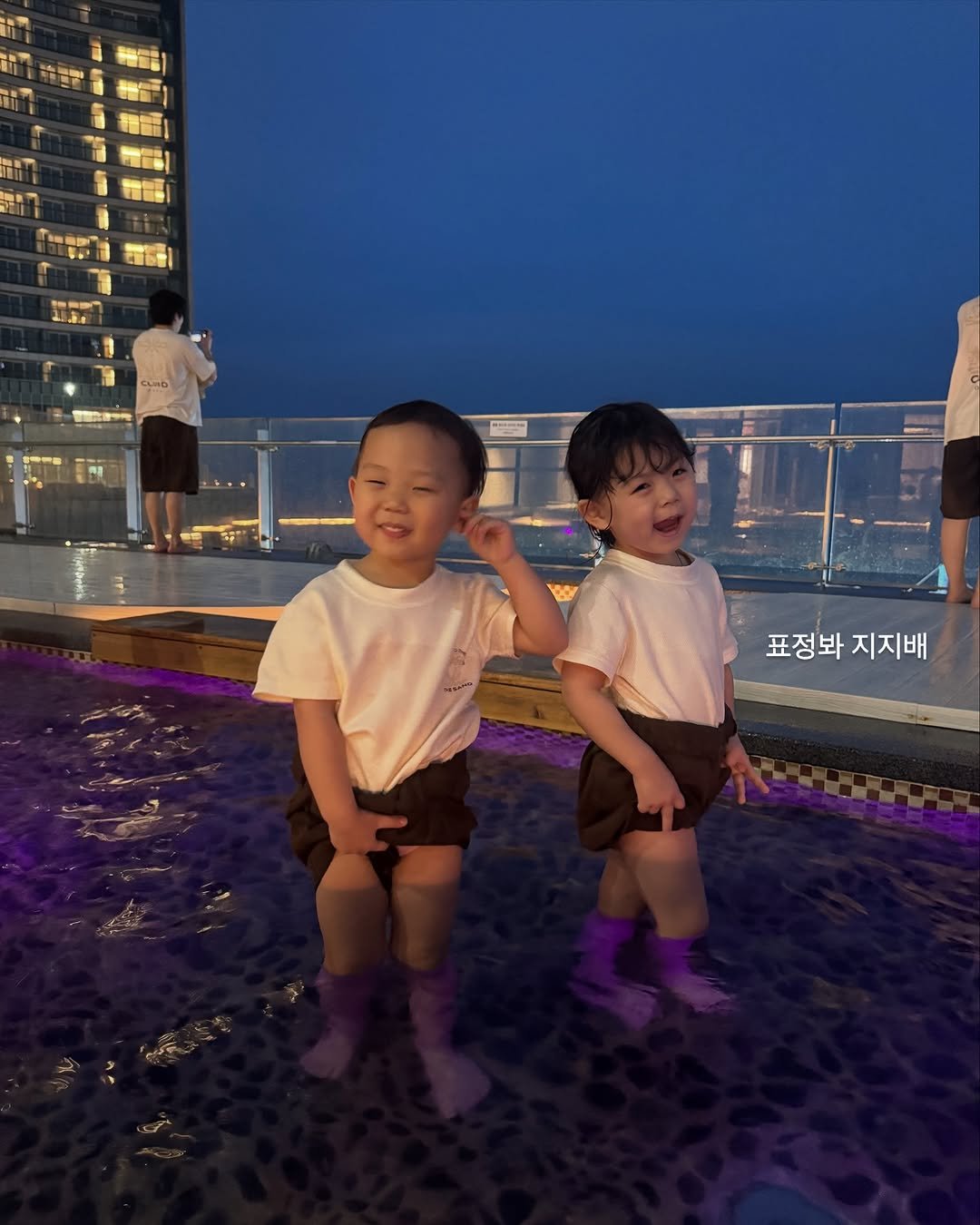 3_yunis 게시물 이미지: 언니네가 놀러왔는데
세상 행복해했던 아이들..😊

그와중에 안리윤 포즈보소...ㅋㅋㅋㅋㅋㅋㅋ