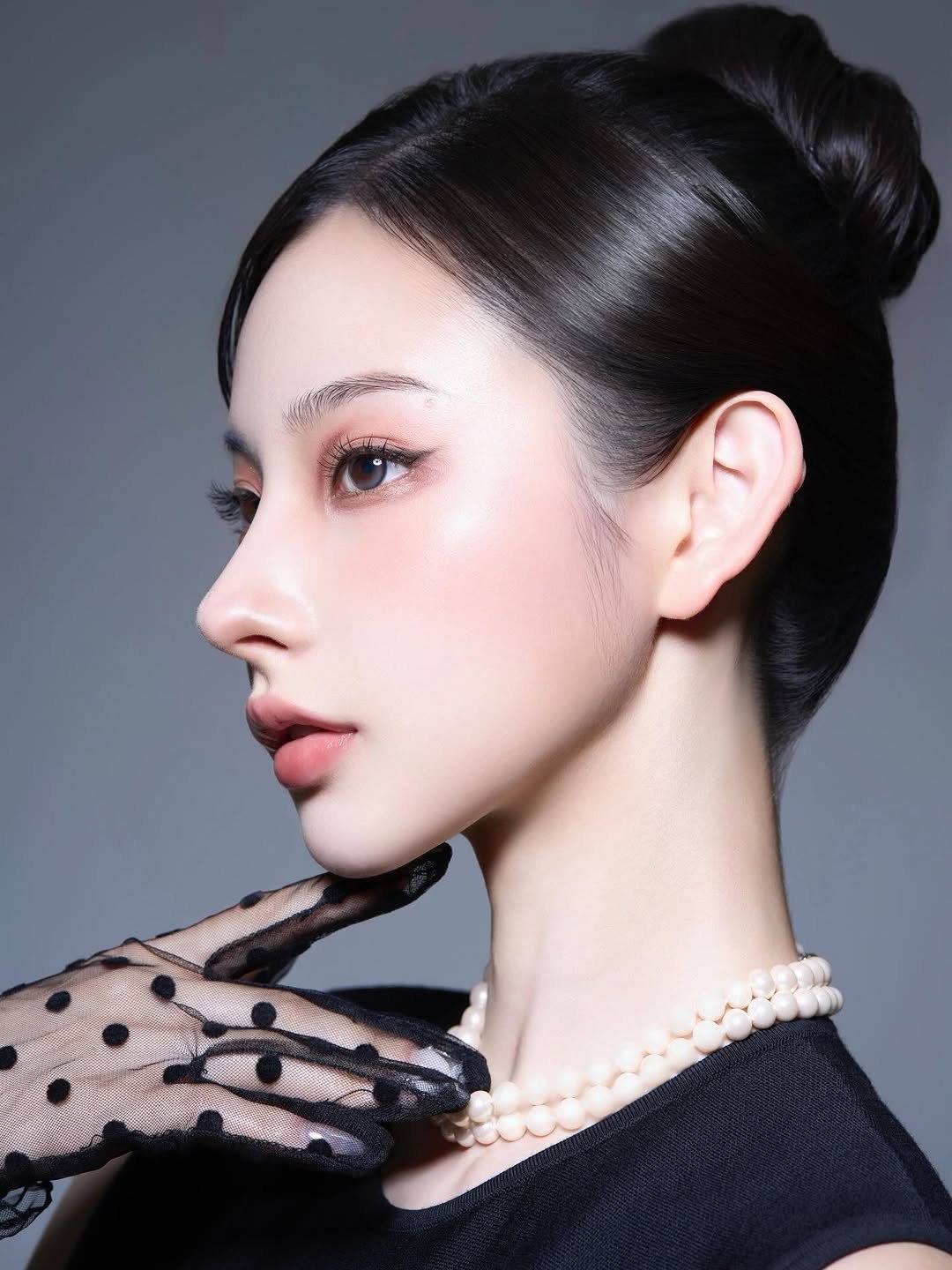 Photo shared by 권은지 on October 07, 2025 tagging @rola.laurent. May be an image of 1 person, makeup, hair and text.