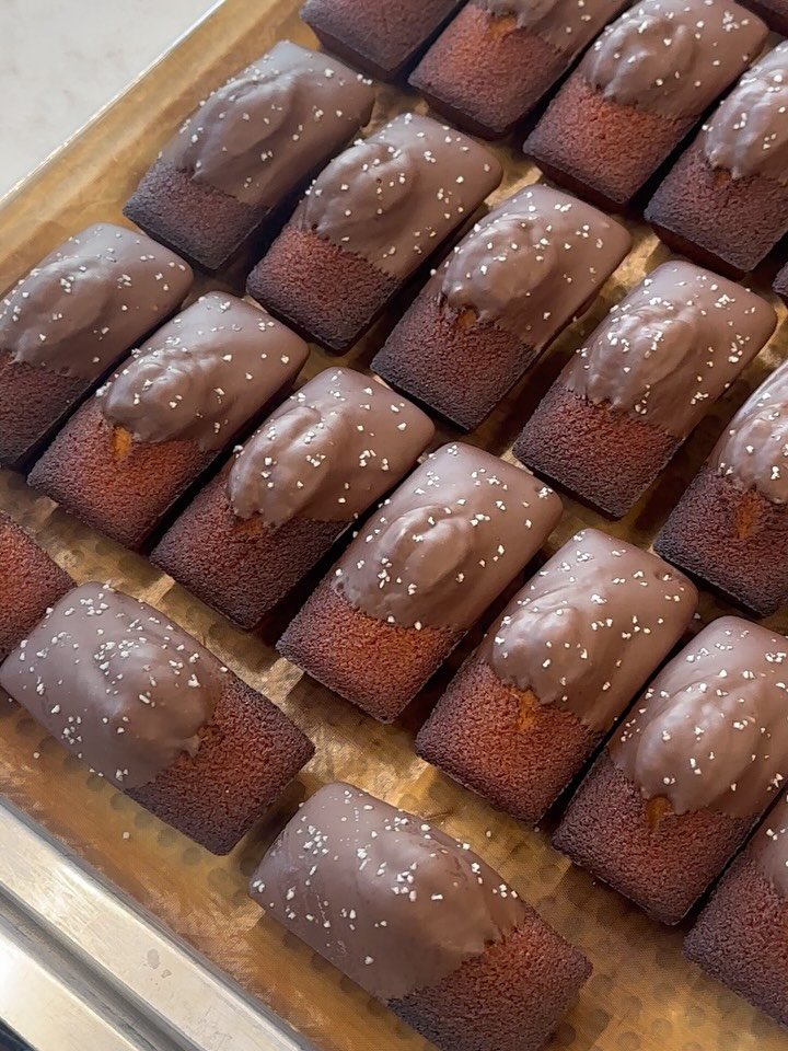 3x_sweets 게시물 이미지: 여러분 빼빼로데이 휘낭시에 
맛있게 드시고 😊
소중한 사람들에게 선물도 잘...